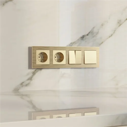 Рамка из металла на 4 поста АluMax шампань алюминий W0043511 - фото 3