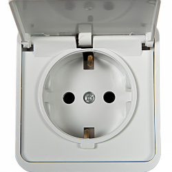 Розетка одинарная с заземлением с крышкой AQUA белая полугерметичная 3112 IN HOME