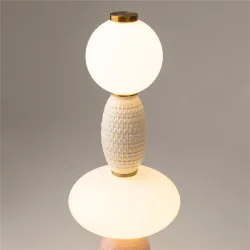 Настольный светильник Adore 3000К 23Вт (Латунь)