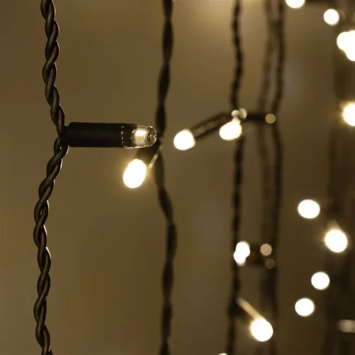 Гирлянда Занавес 2 x 3 м Тепло-Белый 220В, 600 LED, Провод Черный Каучук 2,3мм, IP65. Фото 5.