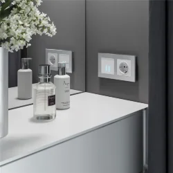 Сенсорный выключатель двухклавишный с подсветкой 1000 Вт белый W4520001