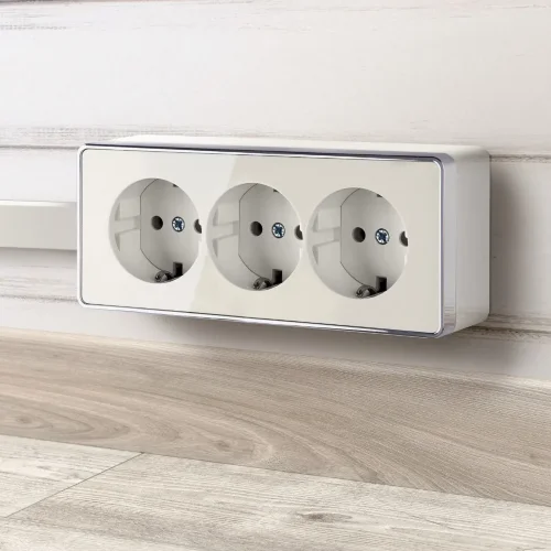 Розетка тройная с заземлением и шторками Gallant слоновая кость W5073103 - фото 2