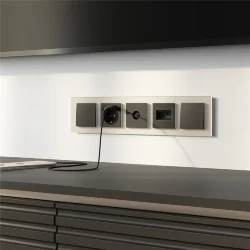 Рамка из стекла на 5 постов Senso шампань soft-touch W0053111