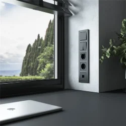 Рамка из стекла на 5 постов Senso черный soft-touch W0053108