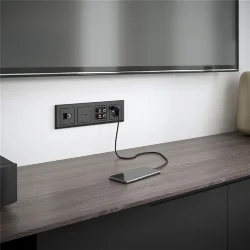 Рамка из поликарбоната на 4 поста Stark черный W0041808