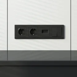 Рамка из поликарбоната на 4 поста Stark черный W0041808