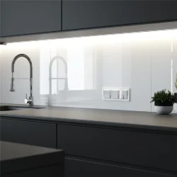 Розетка влагозащ. с зазем. с защит. крышкой и шторками (белый акрил) W1171241