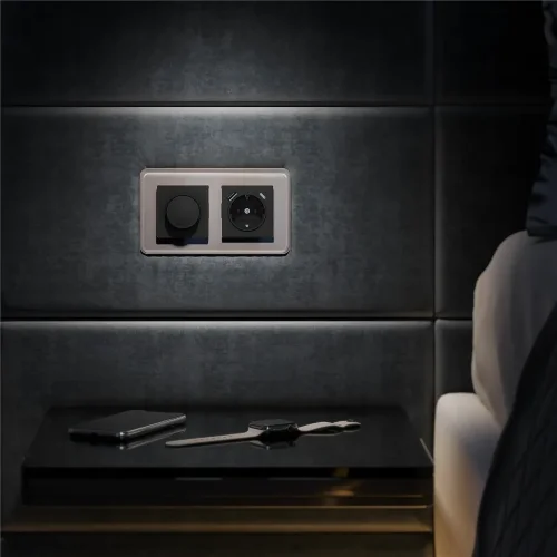 Розетка с заземлением, шторками и USB тип A+C (черный матовый) W1171708 - фото 2