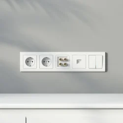 Рамка из поликарбоната на 5 постов Stark белый W0051801