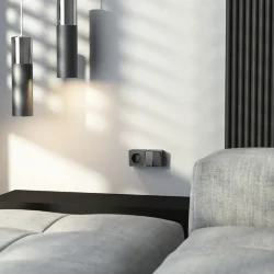 Розетка с заземлением и шторками Gallant черный с серебром W5071134 W5071134