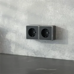 Розетка с заземлением и шторками Gallant черный с серебром W5071134 W5071134