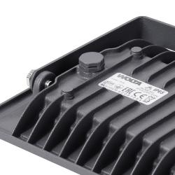 Светодиодный прожектор WOLTA WFLY-30W/06 30Вт 3000К IP65