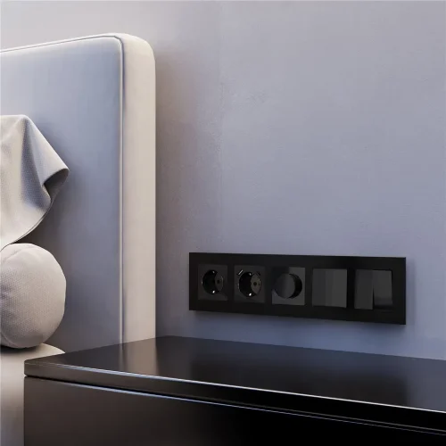 Рамка из металла на 5 постов AluMax черный алюминий W0053508 - фото 3