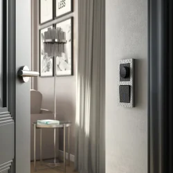 Выключатель одноклавишный проходной с подсветкой черный W1212108