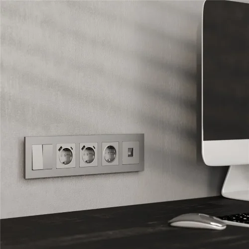 Рамка из металла на 5 постов AluMax алюминий W0053506 - фото 4