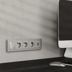 Рамка из металла на 5 постов AluMax алюминий W0053506