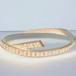 Светодиодная лента 220V 2835 208led warm white IP68 208B