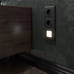 Рамка из поликарбоната на 3 поста Fiore черный W0032208