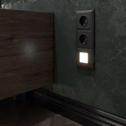 Рамка из поликарбоната на 3 поста Fiore черный W0032208