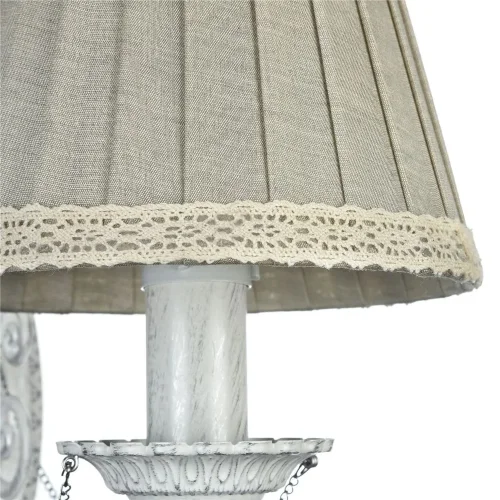 Главные украшения светильников Donata – необычные изгибы арматуры и большая подвеска в виде шара на серебристой цепочке. Изящные светильники выполнены в классическом стиле и могут украсить интерьер любого помещения. (Белый) - фото 4