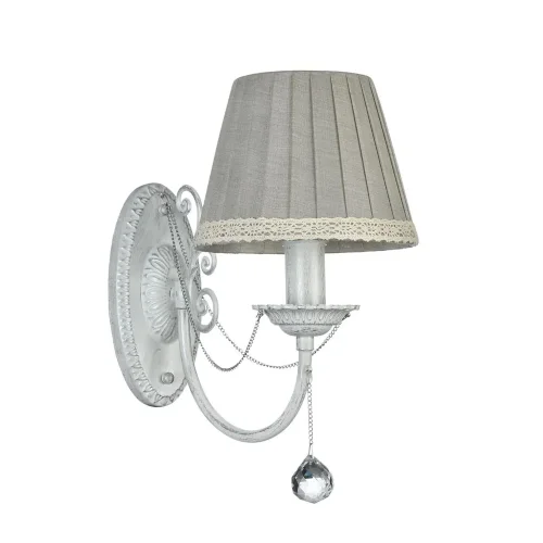 Главные украшения светильников Donata – необычные изгибы арматуры и большая подвеска в виде шара на серебристой цепочке. Изящные светильники выполнены в классическом стиле и могут украсить интерьер любого помещения. (Белый) - фото 5