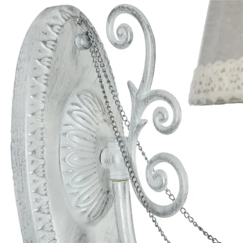 Главные украшения светильников Donata – необычные изгибы арматуры и большая подвеска в виде шара на серебристой цепочке. Изящные светильники выполнены в классическом стиле и могут украсить интерьер любого помещения. (Белый) - фото 7