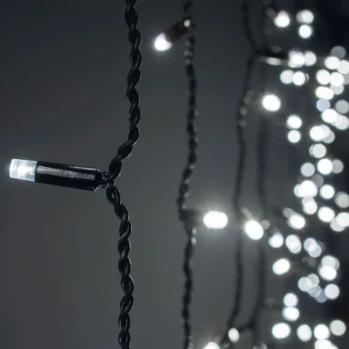Гирлянда Занавес Облегченный c Колпачком 2 x 1 м Белый 220В, 200 LED, Провод Черный Каучук 2,3мм, IP65. Фото 4.