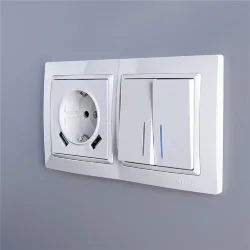 Выключатель двухклавишный проходной с подсветкой (белый) W1122101