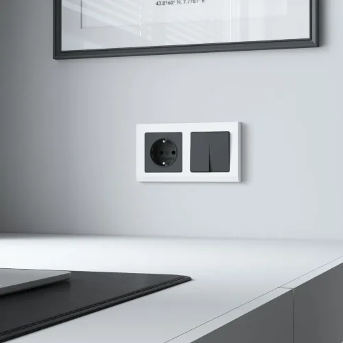 Рамка из поликарбоната на 2 поста Stark белый W0021801 - фото 3