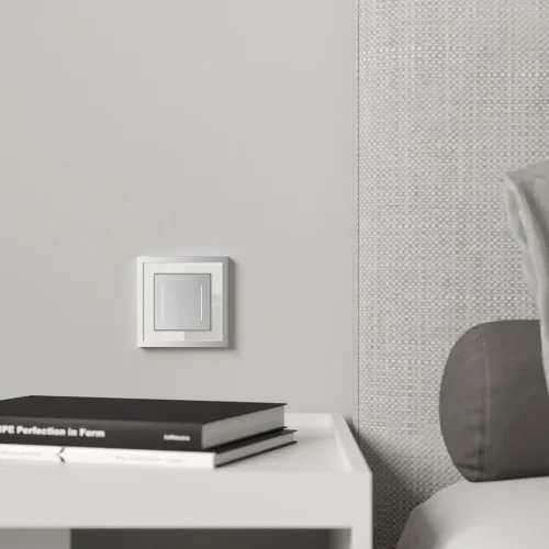 Рамка из металла на 1 пост Baguette белый/серебро W0012850 - фото 4