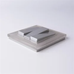 Рамка из стекла на 1 пост Favorit дымчатый W0011117