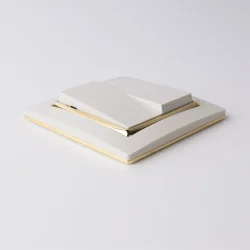 Выключатель двухклавишный проходной (слоновая кость) W1122003