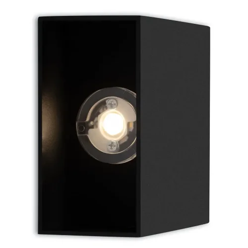 Светодиодный настенный светильник (бра) Cube FR10005WL-L6B. Серия настенных светильников Cube, предназначена для декоративной подсветки интерьеров. Модели выполнены из металла, что гарантирует надежность и долговечность эксплуатации. Строгая прямоугольная