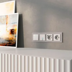 Рамка из стекла на 4 поста Favorit дымчатый W0041117