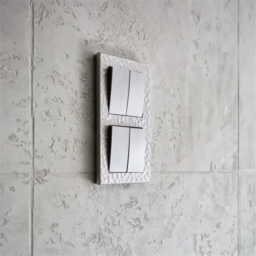 W1120009/ Выключатель двухклавишный (cеребряный рифленый) W1120009 - фото 2