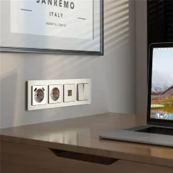 Рамка из стекла на 4 поста Senso шампань soft-touch W0043111