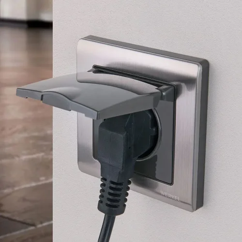 Розетка влагозащ. с зазем. с защит. крышкой и шторками (глянцевый никель) W1171202 - фото 2