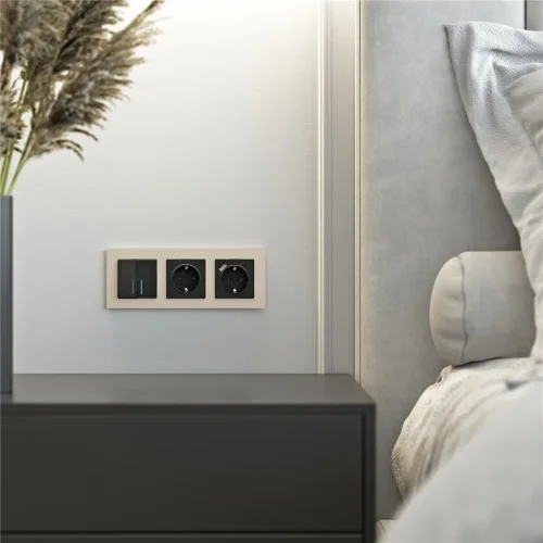 Рамка из стекла на 3 поста Senso шампань soft-touch W0033111 - фото 2