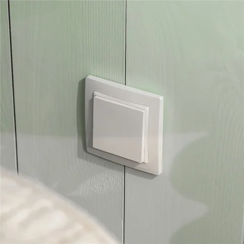 Рамка из поликарбоната на 1 пост Snabb Basic белый W0012001 - фото 3