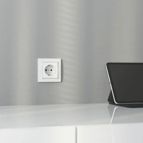 Рамка из поликарбоната на 1 пост Snabb Basic белый W0012001 - фото 3