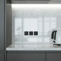 Рамка из поликарбоната на 3 поста Snabb Basic белый W0032001