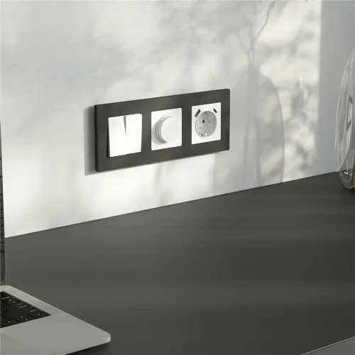 Розетка с заземлением, шторками и USB тип A+C (белый матовый) W1171761 - фото 4