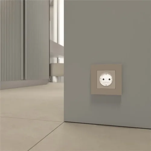 Розетка с подсветкой W (айвори матовый) W1171462 - фото 5