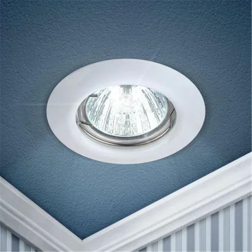 Светильник точечный ST3 WH 50Вт MR16 12В штампован. бел. ЭРА C0043801 - фото