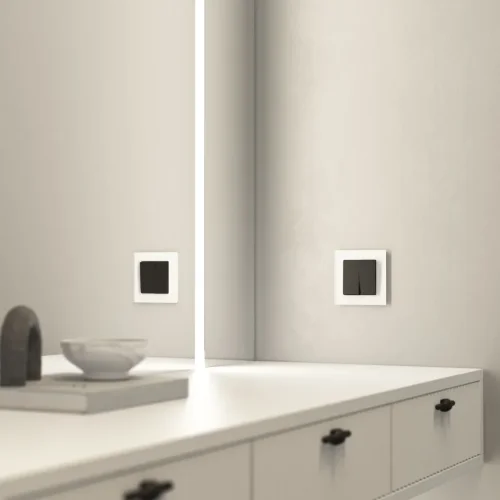 Рамка из стекла на 1 пост Favorit белый матовый W0011105 - фото 6