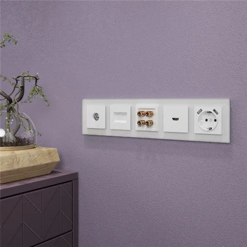 Рамка из стекла на 5 постов Favorit белый матовый W0051105 - фото 2