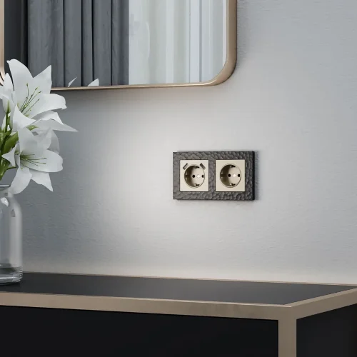 Розетка с заземлением и шторками (шампань) W1171111 - фото 6