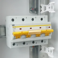 Выключатель автоматический модульный 4п C 100А 10кА ВА47-100 KARAT IEK MVA40-4-100-C