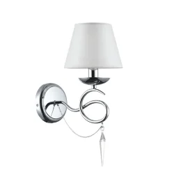 Светлые абажуры из ткани сочетаются с металлической арматурой в цвете хром и декоративными подвесками из стекла. Светильники Haley подходят для интерьеров в классическом стиле, например, для гостиных и спален. (Хром)