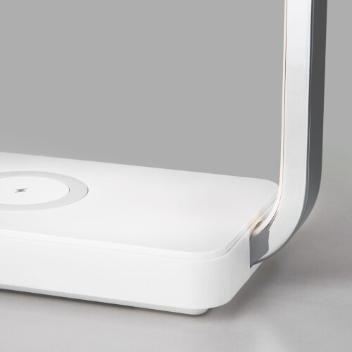 Светодиодная настольная лампа с беспроводной зарядкой QI - Фото 6